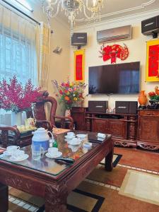 NHÀ SÁT PHỐ TRẦN CUNG - DT 55M - GIÁ 10,5 TỶ